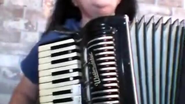 Прекланям се пред тебе майко