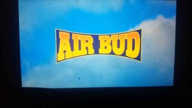 Air Bud 1997,  Part 1