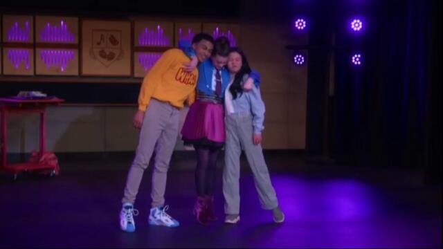 Отваряне на Смърфовете по Disney Channel 2026
