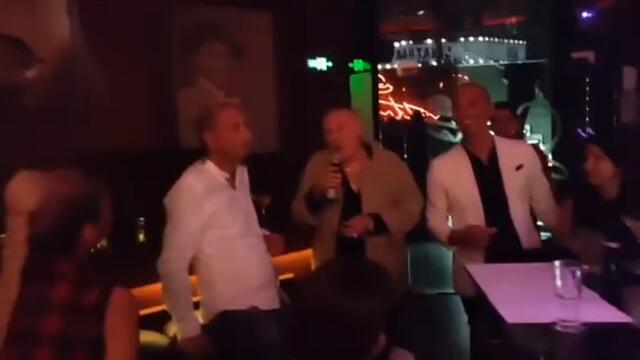 Малко от атмосферата в Piano Bar Sinatra Sofia