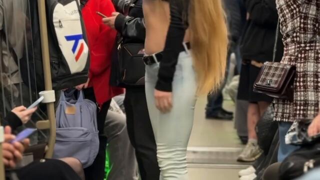 Kat3martynova- Girl in Metro 🚊_Full-HD