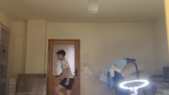 Stakillaz jumpstyle (Why is my ratio like that)