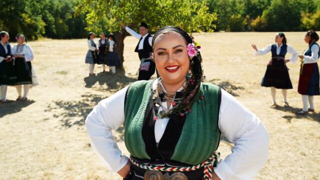 Iva Gidikova - Моме Калино  Войводо, войводо